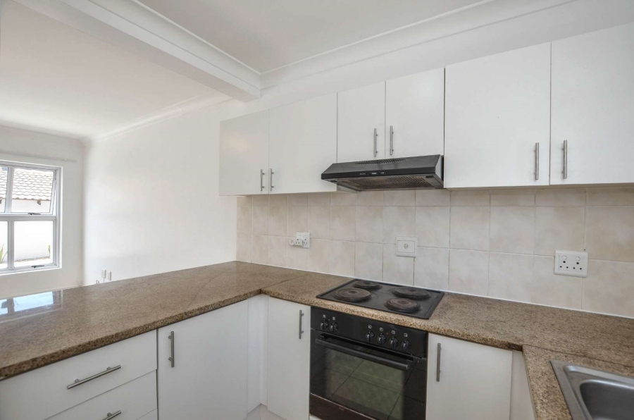 To Let 3 Bedroom Property for Rent in Parklands Western Cape